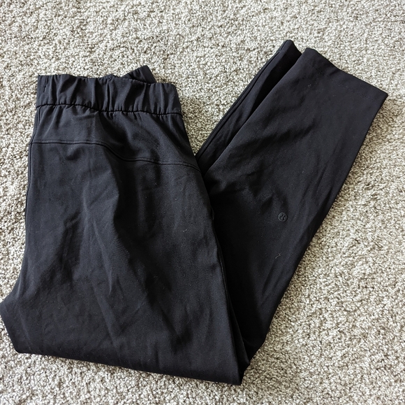 Lululemon Black Crop - Picture 4 of 8